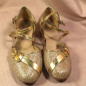 Dressy wedding/dance shoes leather, hardly worn